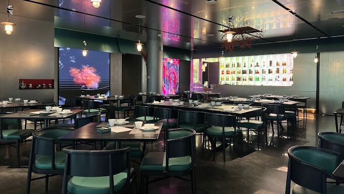 Featured image of Kuan Zhai Alley's dining interior